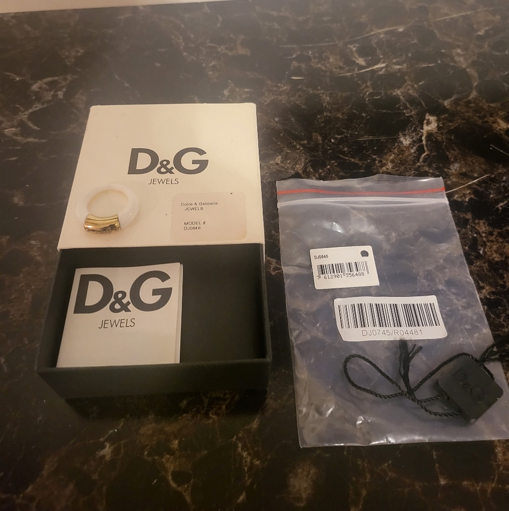 DOLCE & Gabbana ivory and gold ring size 7